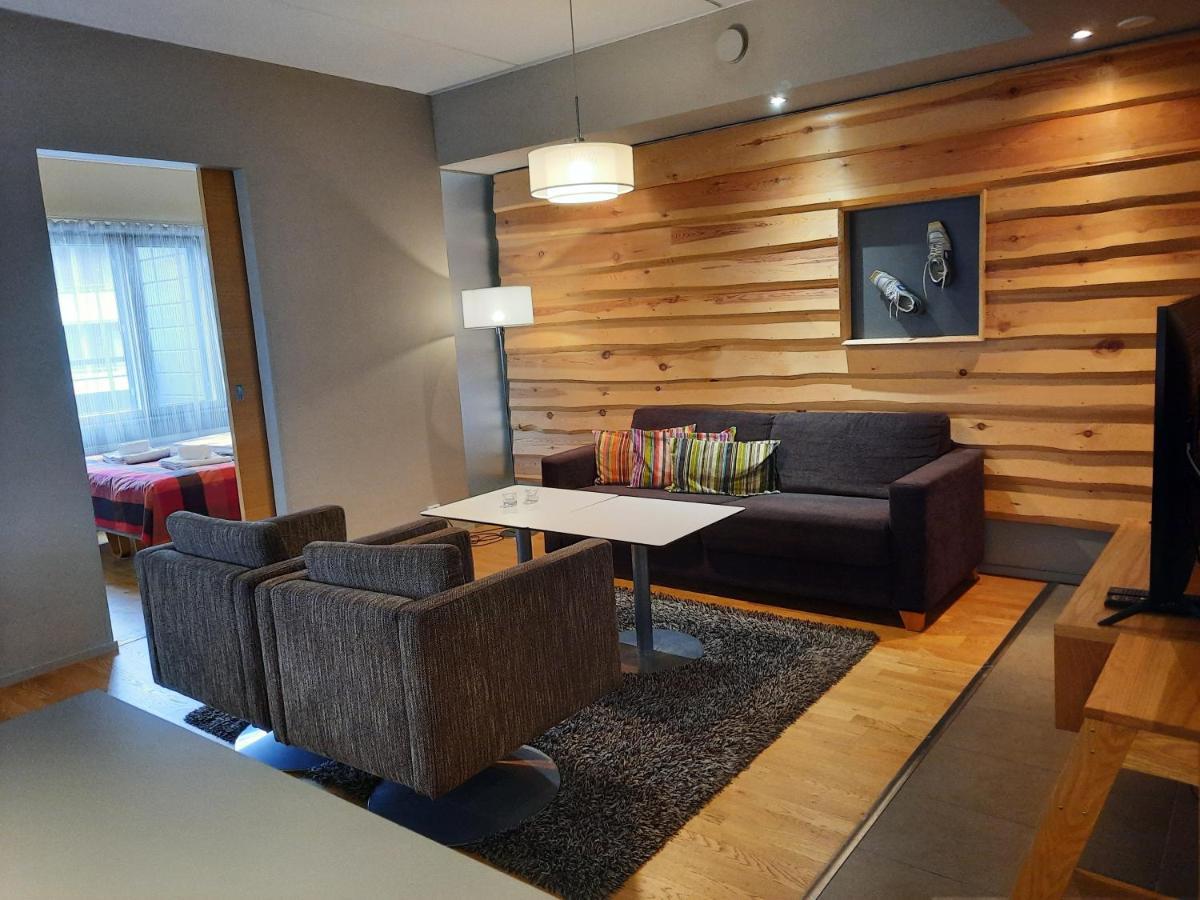 Levi Suites Unna Mannu Стая снимка